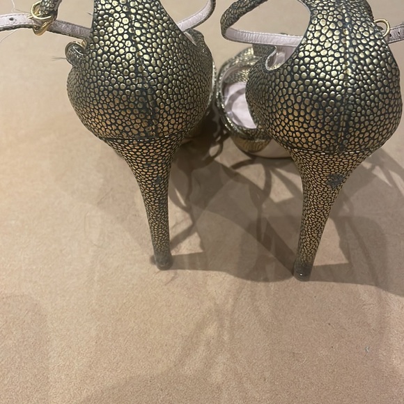 Mui Mui black/gold pumps. Size 40. - Picture 3 of 4